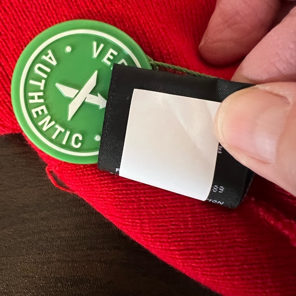 Supreme Red Knit Accessory - Picture 7 of 8